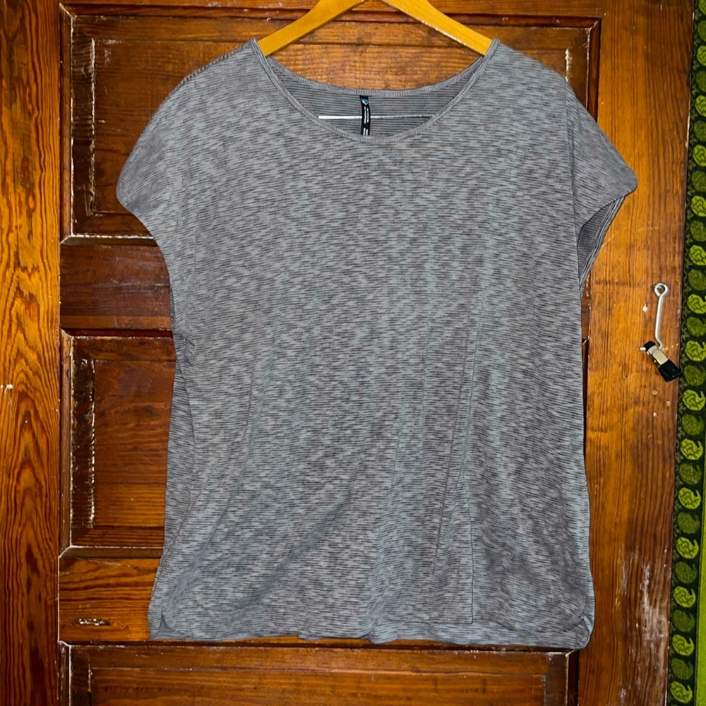 Kuhl t shirt XL
